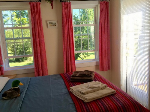 Enfield Manor Bed&Breakfast and Vacation Rental image 7